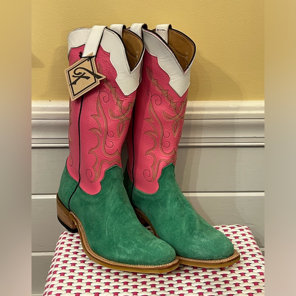 Fenoglio Pink and Green Cowboy Boots Preppy Lilly
10C NEW IN BOX